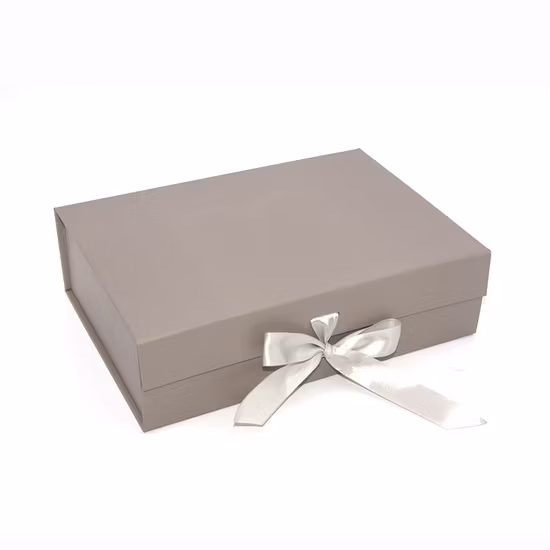 Clamshell Stackable Board Flat Fold Magnetic Kraft Carton Paper Magnet Cardboard Storage Shoe Boxes Gift Folding Packaging Box